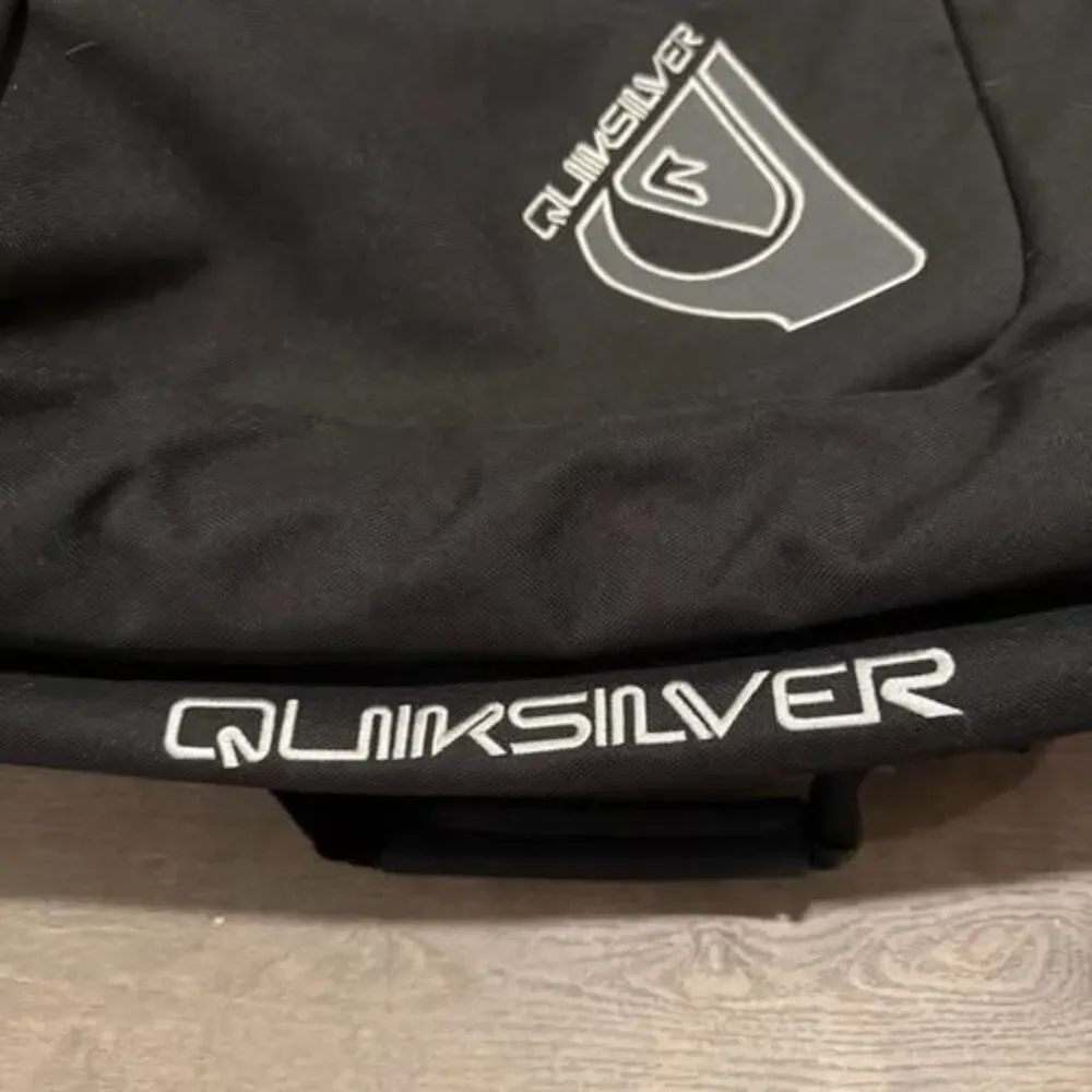 RARE Vintage Y2K Quiksilver Rolling Suitcase Carry-On Black Skater Surf Luggage